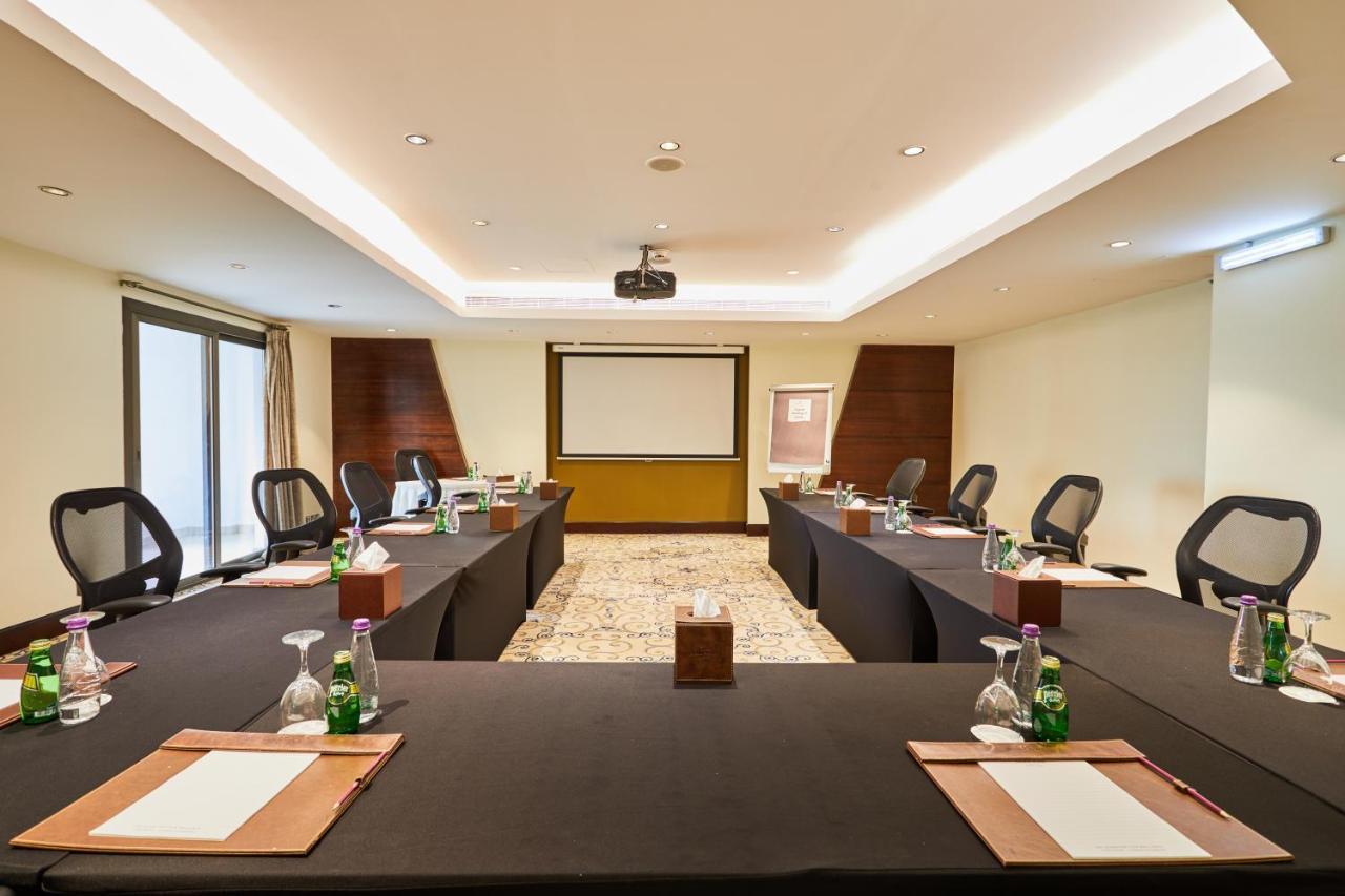 Crowne Plaza Riyadh Al Waha By Ihg מראה חיצוני תמונה